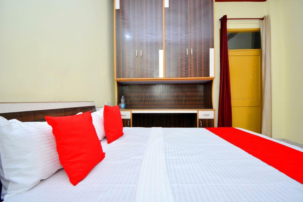 Oyo 40306 White House Hotel Jalandhar Værelse billede